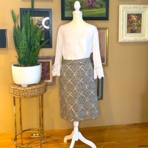 Van Heusen skirt - size 14
